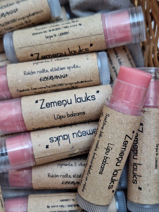 Lūpu balzams "Zemeņu lauks"